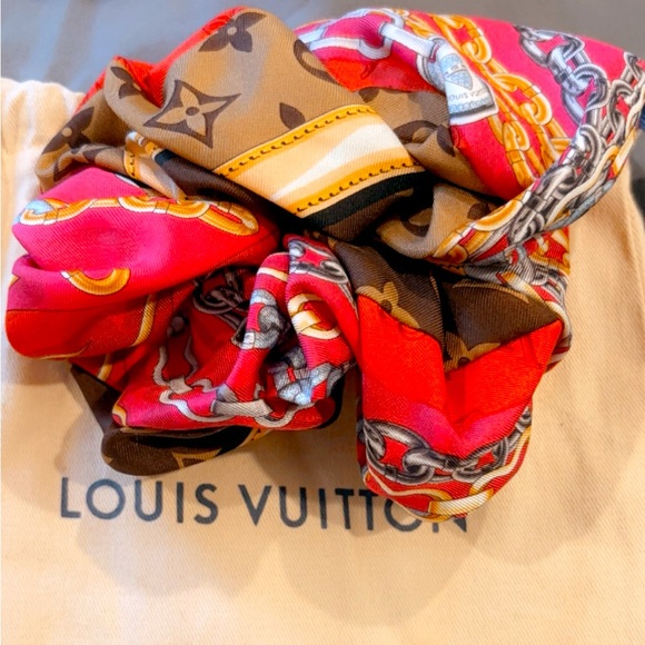 Louis Vuitton Scrunchie - Picture 1 of 2